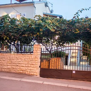 Wellness D'or - Exclusive New With Whirlpool, Sauna, Sunny Terrace, Private Parking Appartamento Porec
