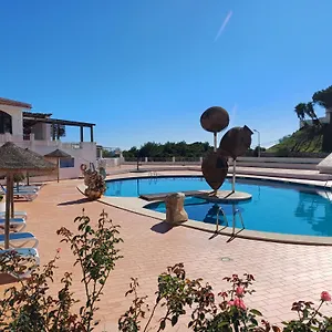 apartamentos-salema-praia-club.hotelaalgarve.com/